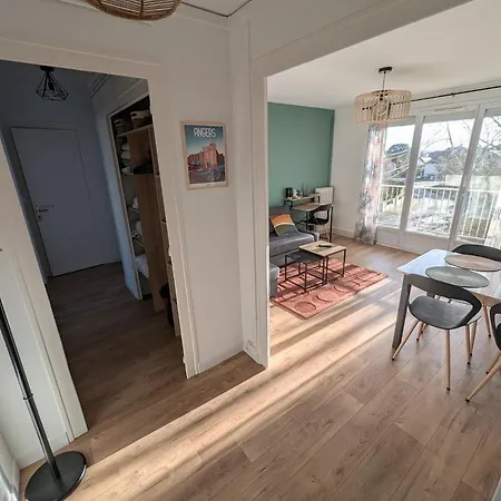 Agreable T3 Avec Balcon Et Parking Apartamento
